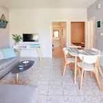 Catherine Blue - 4 Minutes Off The Appartement Poros (Kefalonia)