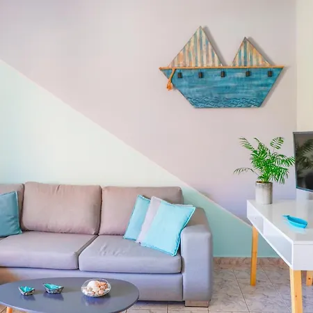 Catherine Blue - 4 Minutes Off The Apartament Poros (Kefalonia)