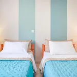 Catherine Blue - 4 Minutes Off The Poros (Kefalonia)